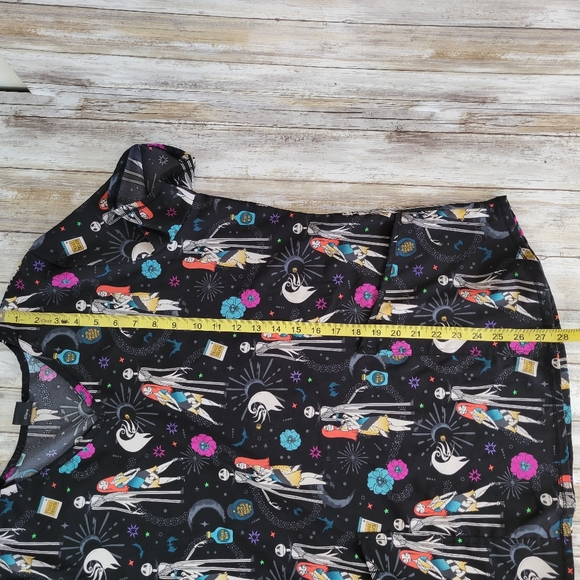 Nightmare Before Christmas Womens Scrub Top No Size Tag SEE DESCRIPTION - Picture 8 of 16